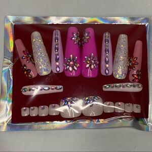 “Prettier in Pink” manicure 💅 & pedicure press on nail set